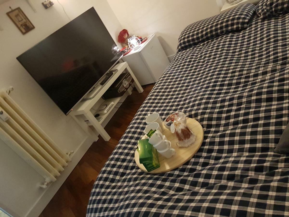 Small Bedroom Vomero'S 나폴리 외부 사진